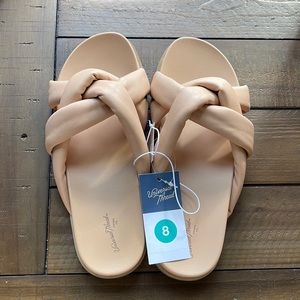 Brand new Slippers / sandals from Target. I ordered these but they don’t fit.